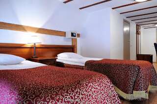 Отель St.Olav Hotel Таллин Двухместный номер эконом-класса с 1 кроватью или 2 отдельными кроватями-1